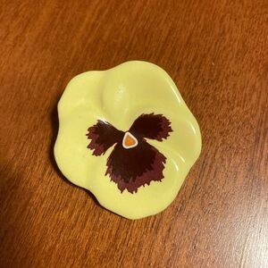 1981 Avon Yellow Pansy Ceramic Flower Brooch - Original Stamp
